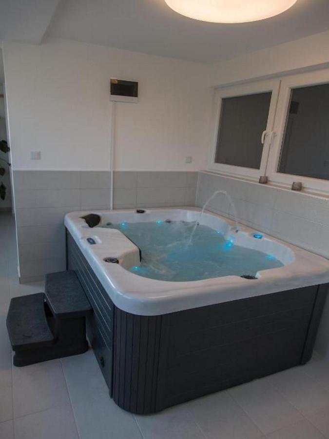 Holiday Home Thesaurum Karanac المظهر الخارجي الصورة