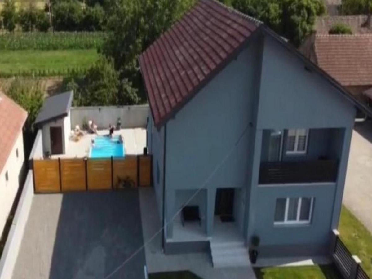 Holiday Home Thesaurum Karanac المظهر الخارجي الصورة